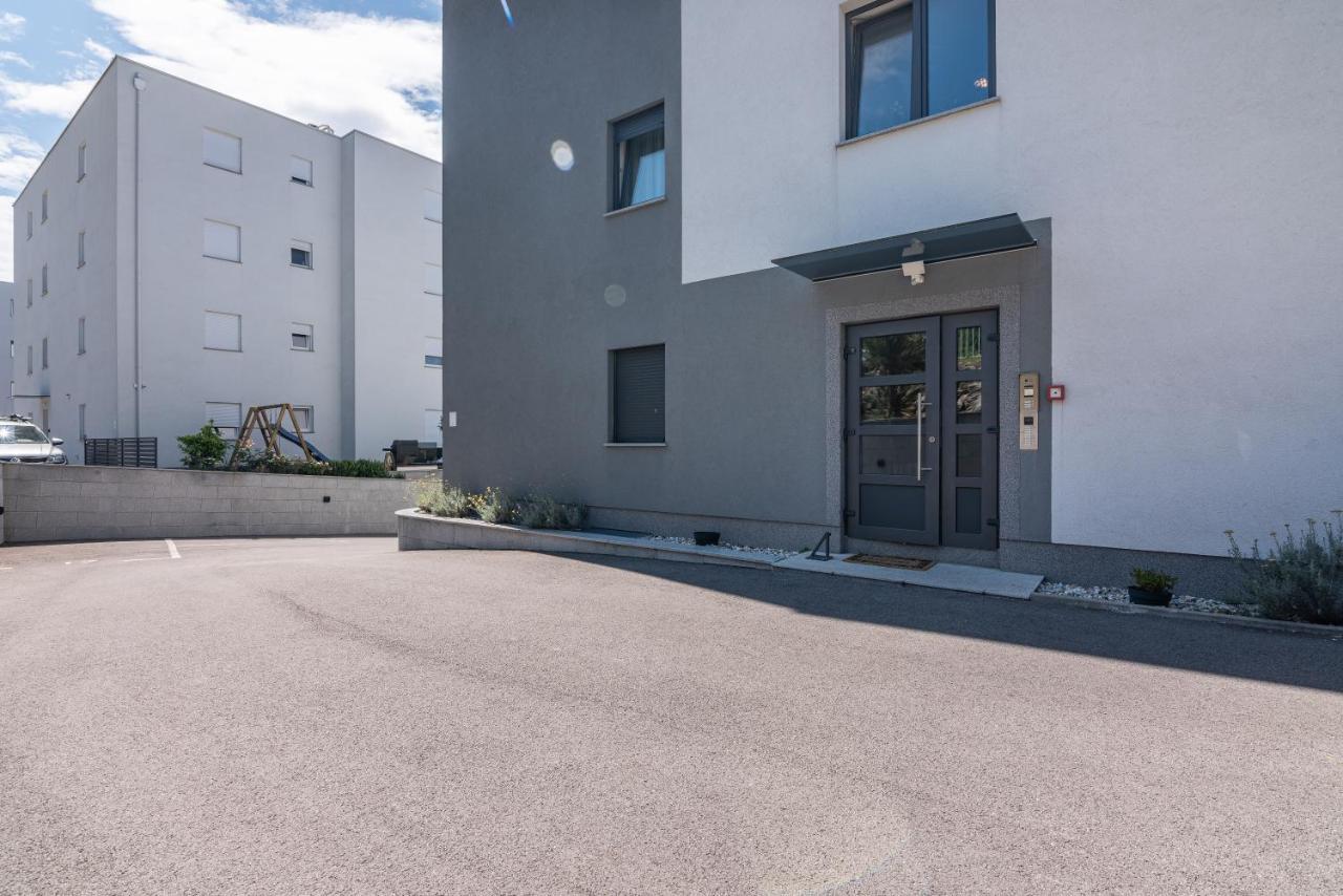 Apartment With Balcony Ocean Paradise Kastav Exterior photo